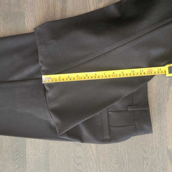 NEW High-rise trouser with cargo pockets - Picture 8 of 11